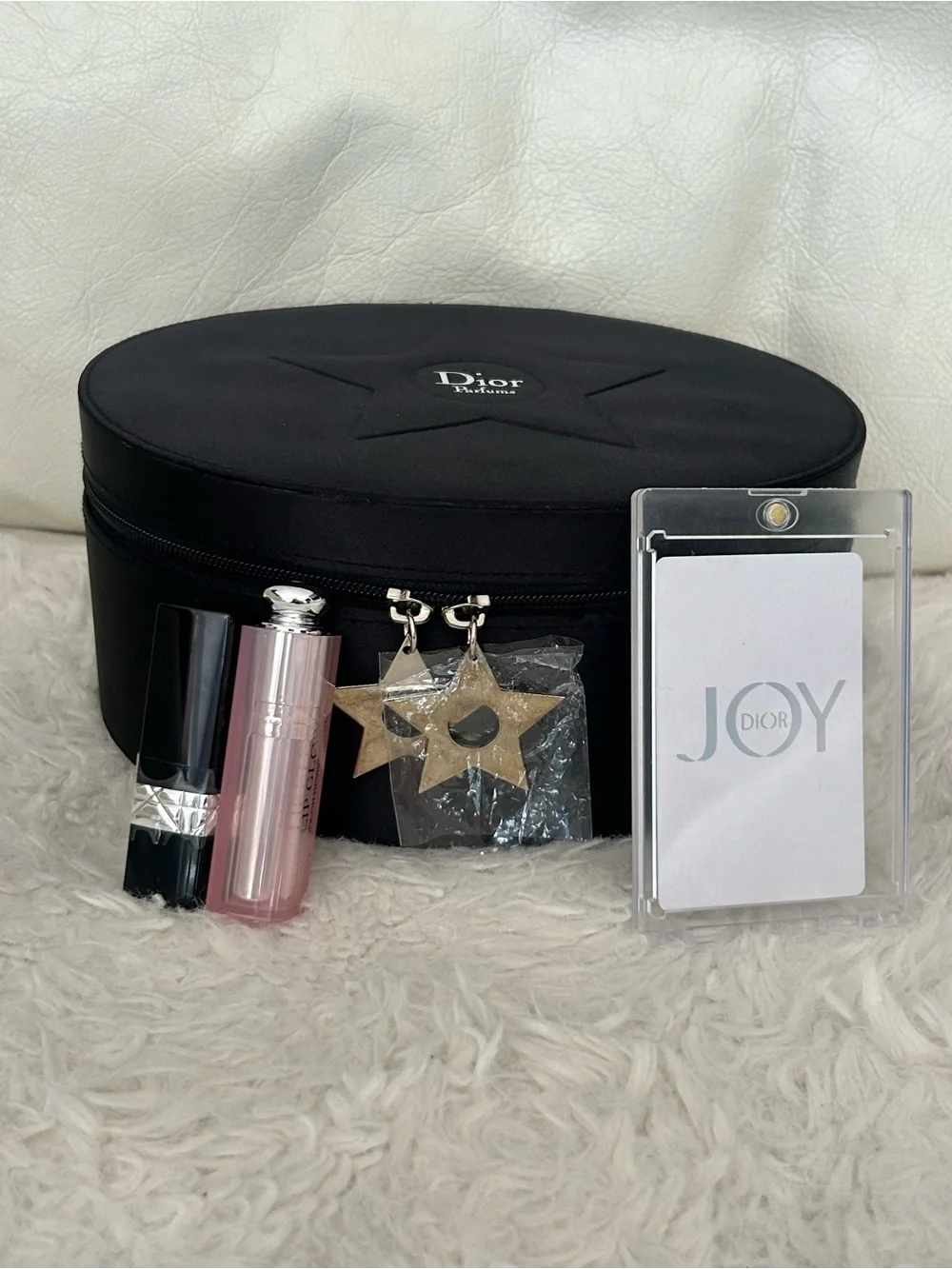 Dior Beauty Cosmetic Case w/ 915 Soft Burgundy & Lip Glow 004 Coral & JOY Card - Picture 4 of 6